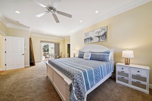 6 室のベッドルーム、アイロン / アイロン台、WiFi (無料)、ベッドシーツ