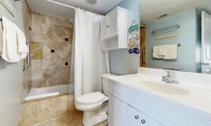 Combined shower/tub, hair dryer, towels