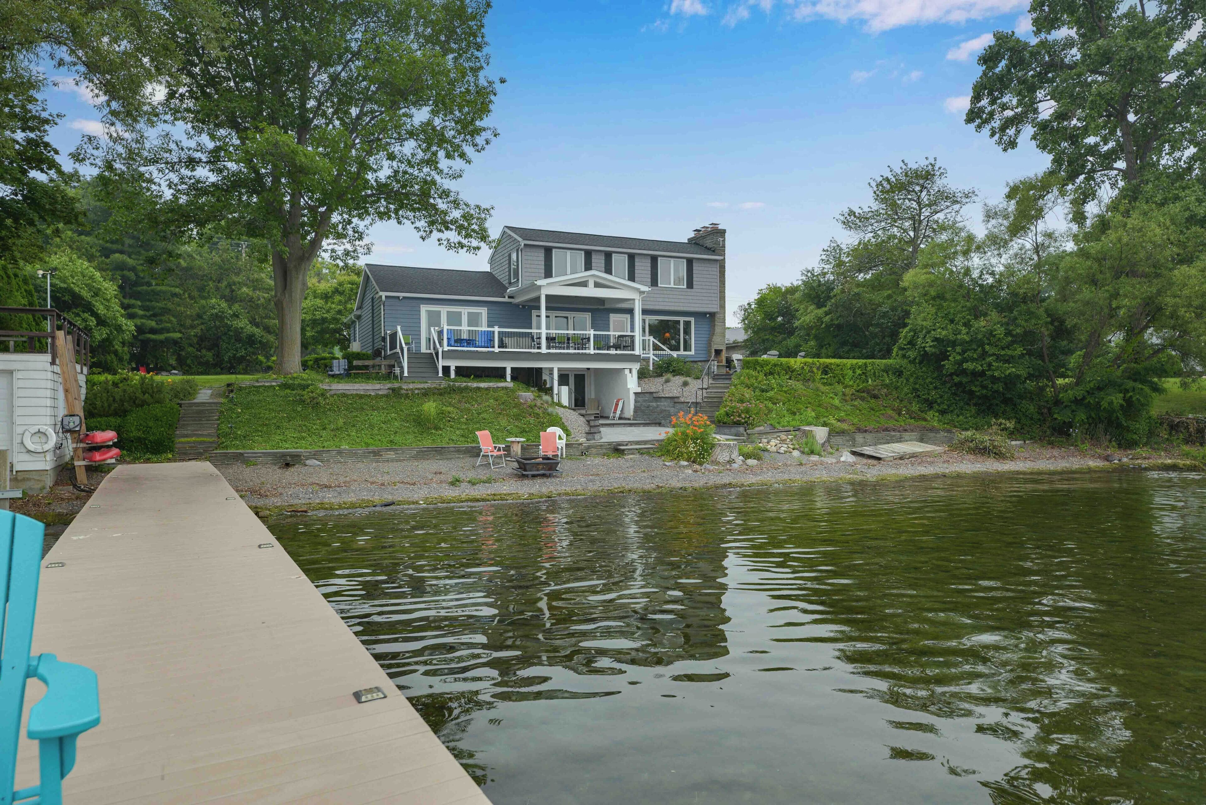 Cape on the Lake:  Park-like Setting on Seneca Lake