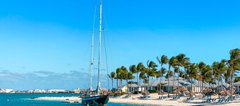 Sunrise Suites Condo with Views, Pool, Hot Tub - Dogs Welcome