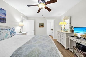 2 bedrooms, iron/ironing board, WiFi (free), bed sheets