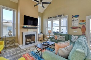 TV, fireplace, DVD player