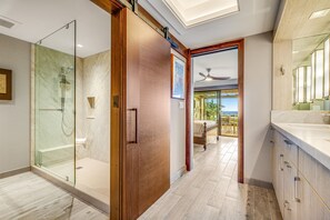 3 bedrooms, in-room safe, iron/ironing board, free WiFi