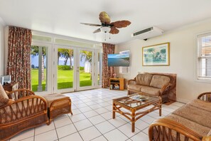 TV, DVD player - Kai Nalu, Spacious, Beachfront Home (Waimea)