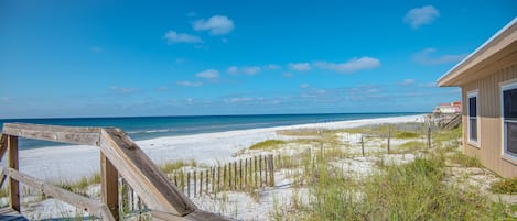 Accommodatie ligt op het strand