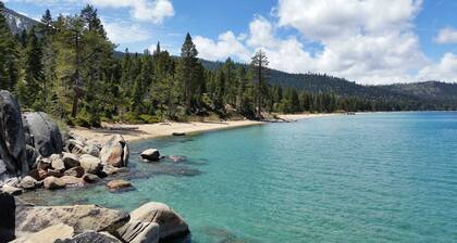 Lakeland Village - Private Beach - Large Studio - Pool View, King Bed, Full Kitchen