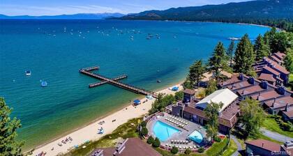 Lakeland Village - Private Beach - Large Studio - Pool View, King Bed, Full Kitchen