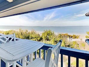 Outdoor dining - Beach Racquet B311 | Beachfront + Balcony Views + Pool! (Tybee Island)