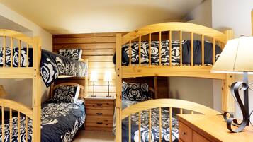 2 bedrooms, bed sheets