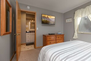 1 bedroom, iron/ironing board, Internet, bed sheets