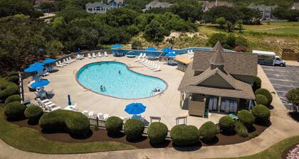 Blue-Eyed Lookout: Dog-Friendly, Private Pool, Hot Tub
