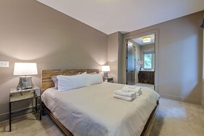 7 bedrooms, iron/ironing board, free WiFi, bed sheets - Mountain Cove | Hot Tub Log Cabin for Groups Near Black Mtn + Biltmore Pass (Black Mountain)