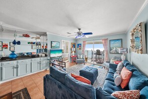 Living area - "Sunseekers 7-Highview" | Beachfront With Beautiful Views | Walk or Bike to Restaurants (Santa Rosa Beach)