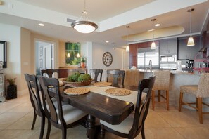 Dining - Turquoise Place 1007C by Liquid Life (Orange Beach)