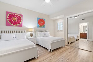 3 bedrooms, iron/ironing board, free WiFi, bed sheets - Turquoise Place 1007C by Liquid Life (Orange Beach)