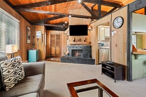 TV, fireplace, DVD player