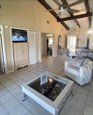 Smart TV y reproductor de DVD 