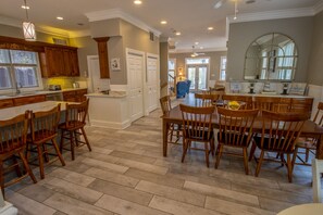 Dining - Beachwalk Resort massive home across from Lake (Michigan City)