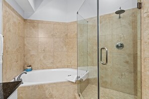 Combined shower/bathtub, hair dryer, towels - 4BR Beach Villa with TWO GOLF CARTS! Screened Balcony. Near Pool & Beach Tram (Miramar Beach)