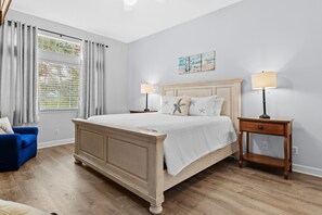 4 slaapkamers, een strijkplank/strijkijzer, gratis wifi, beddengoed