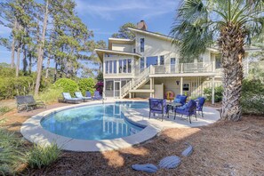 A heated pool - 70 S. Sea Pines-Beautiful Views of Braddock Cove & Quick Walk to the Beach. (Hilton Head Island)