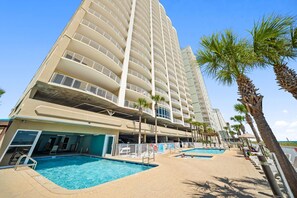 屋内プール、温水プール