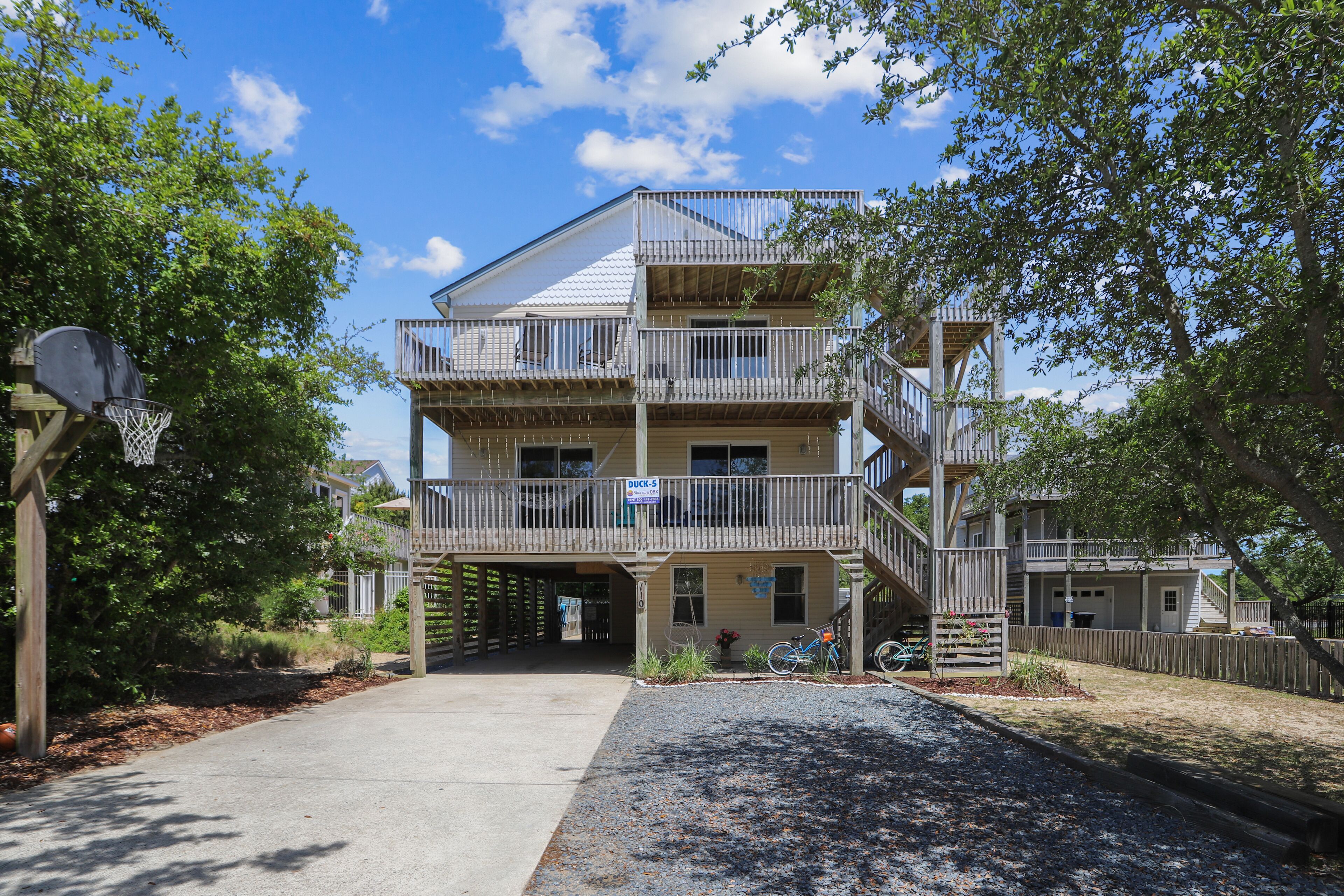 Private Pool, Hot Tub, Den,  Community pool & Tennis