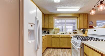 Creekfront mökki 2. 5 metsäinen hehtaareja, lähellä valtion puistoja ja kansallisten metsien!