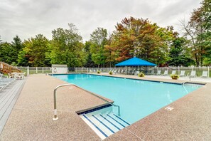 Een verwarmd zwembad