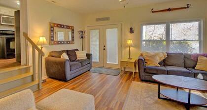 West Main walk to Downtown Brevard, Fire Pit, Bike Storage, free Biltmore Pass