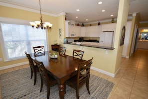 Dining - Gulf Breeze Condo #208- Private Ramp! WiFi! Docks to be completed May 2026! (Steinhatchee)