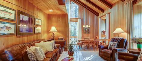 Tv, eldstad, tv-spel och dvd-spelare