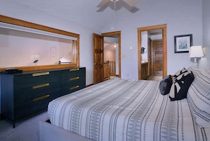 3 bedrooms, iron/ironing board, travel crib, WiFi