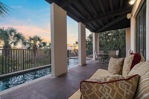 Outdoor dining - Dream Weaver - Huge 30A Vacation Home with Gulf Views & Private Pool Area (Santa Rosa Beach)