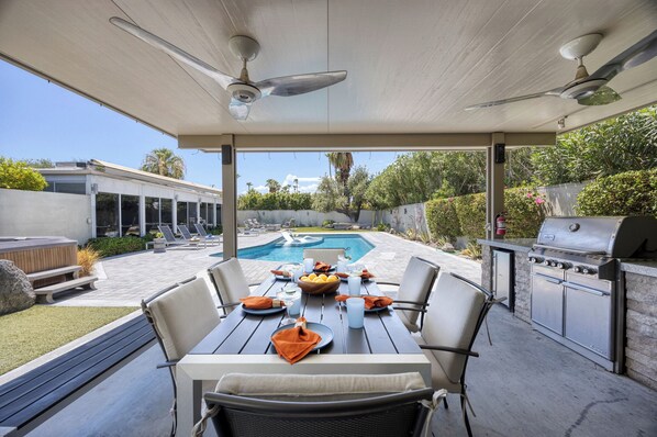 Outdoor dining