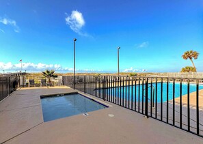 Pool - Island Winds West 271 (Gulf Shores)