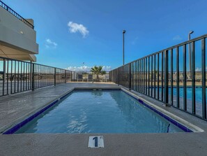 Unclassified image, 3 of 37, button