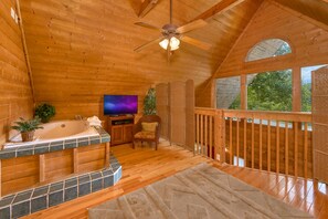 Interior - Hidden Romance: Find Your Secret Smoky Mountain Love Nest! (SEVIERVILLE)