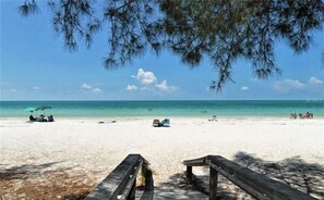 Beach nearby, beach towels