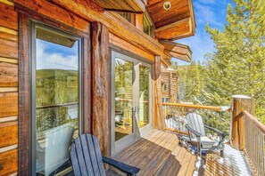 Terrace/patio - Experience luxury at Clowsgill Holme, a spacious 5-bedroom retreat in Breckenridge! (Breckenridge)