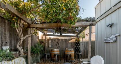 Hilltop Haven - Seaside House - Views, Views, Views!