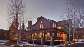 Exterior - Rocking Chair Lodge (Steamboat Springs)