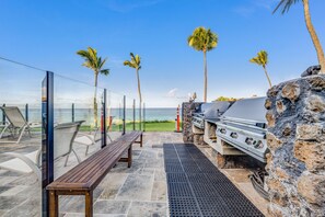 屋外ダイニングエリア