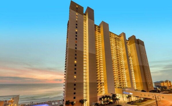 المنشأة من الخارج