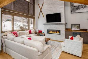 TV connectée, cheminée