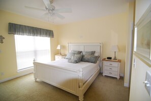 5 slaapkamers, een strijkplank/strijkijzer, wifi, beddengoed