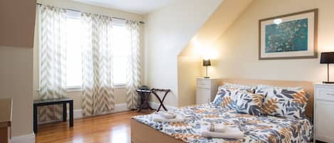 3 多间卧室、熨斗/熨衣板、WiFi、床单