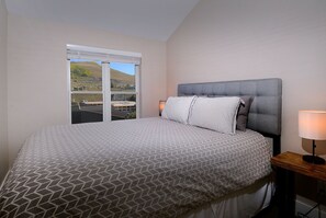 2 bedrooms, iron/ironing board, travel cot, WiFi
