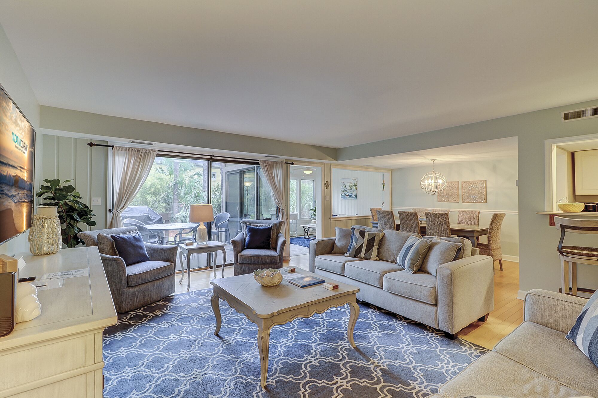 Smart TV, DVD player