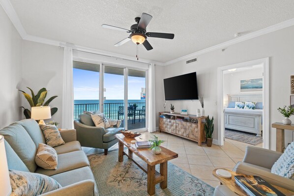 تلفزيون ذكي، مشغل دي في دي، كُتُب